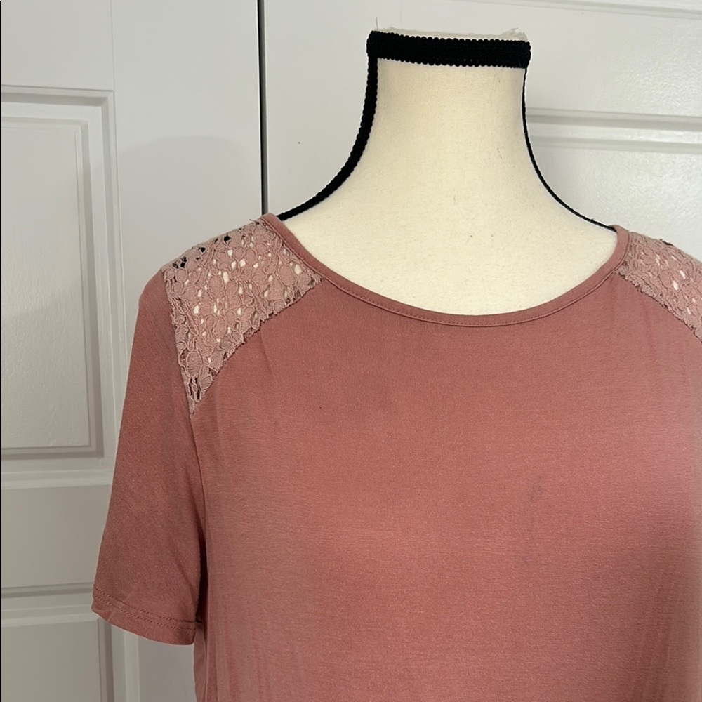 Rewind Pink Relaxed Lace Tee - Picture 2 of 9